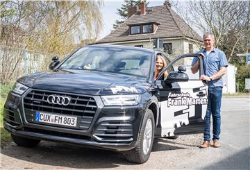 Fahrschul-Chef Frank Martens und Fahrschüler Lea Haaren warten sehnsüchtig auf die Zeit nach dem Shoutdown.