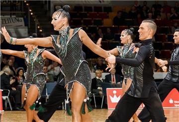 Falk Lukasch und Birte Oldenbüttel während ihres Programms "Matrix" in der Stadthalle.