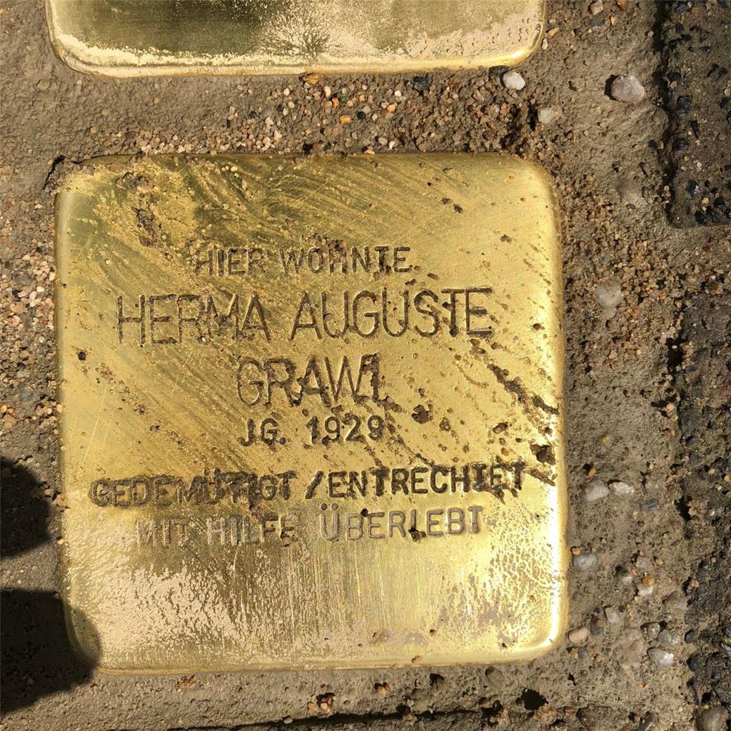 Familie Erich Grawi, Weserstraße 19d Foto: Brockmann