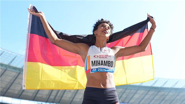 Farken wieder mit Rekord - Istaf-Siege für Weber und Mihambo Fan-Liebling Malaika Mihambo gewann beim Istaf wieder im Weitsprung.