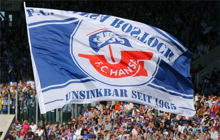 Fans des Fußball-Drittligisten FC Hansa Rostock haben nach der Partie bei Werder Bremen II in vier Autobahnraststätten randaliert.