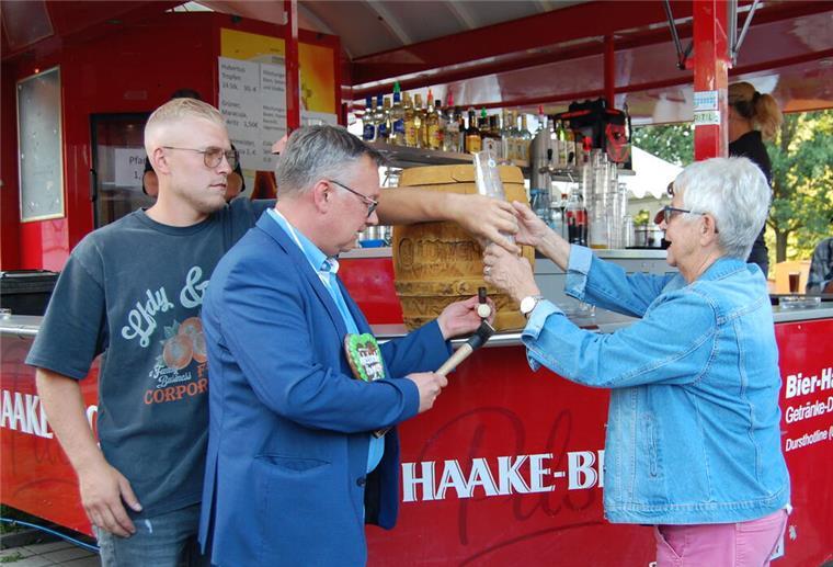 Fassanstich von Hagens Bürgermeister