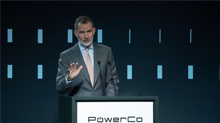 Felipe VI., König von Spanien, spricht anlässlich des Baubeginns der Batterie-Gigafactory.
