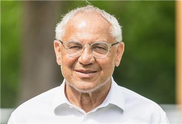 Felix Magath ist der Ansicht, dass die Probleme in der Führung des HSV auch bei der Mannschaft ankommen und somit der Grund für den fehlenden Erfolg des Zweitligisten sind.
