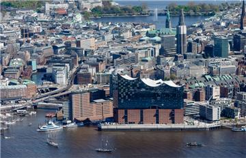 Fertig nach einer gefühlten Ewigkeit: die Hamburger Elbphilharmonie.