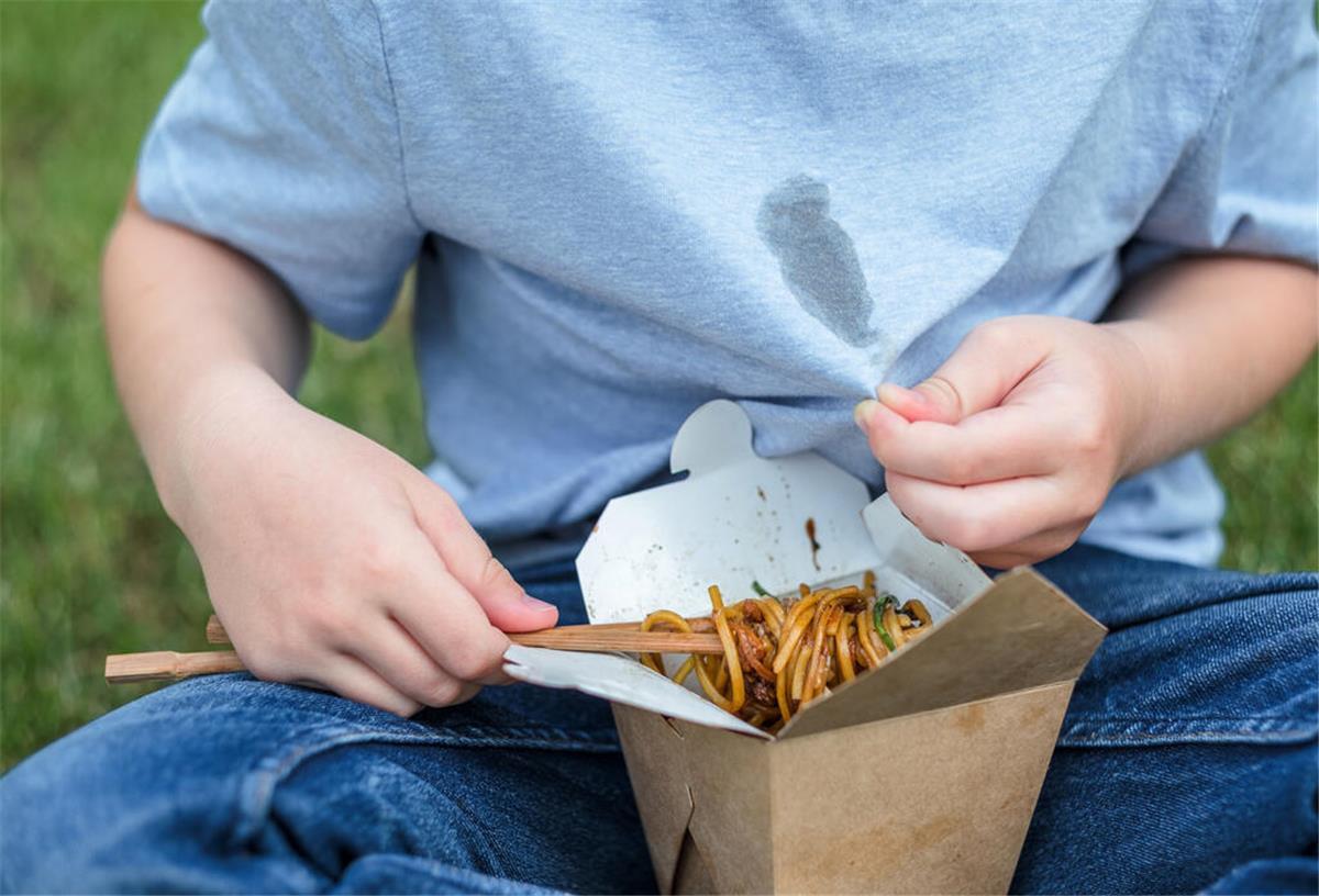 Fettfleck auf Tshirt