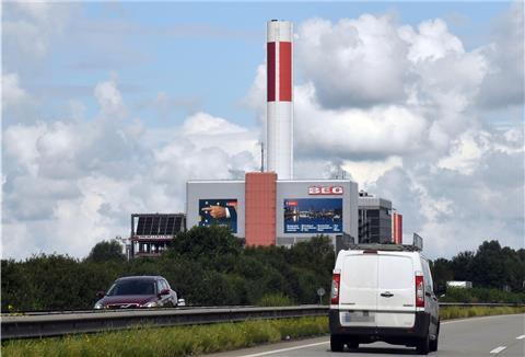 Feuerwehreinsatz auf dem Gelände der Müllverbrennungsanlage in Bremerhaven.