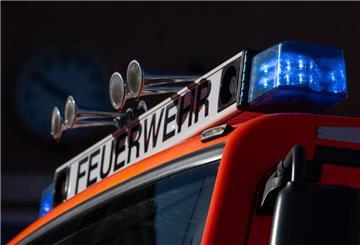 Feuerwehrtaucher finden Leiche nach Hinweis von Badegästen.