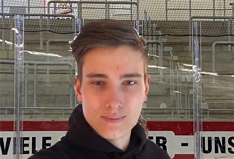 Pinguins-Stürmer Reisnecker mit der U20 im WM-Viertelfinale Filip Reisnecker von den Fischtown Pinguins.