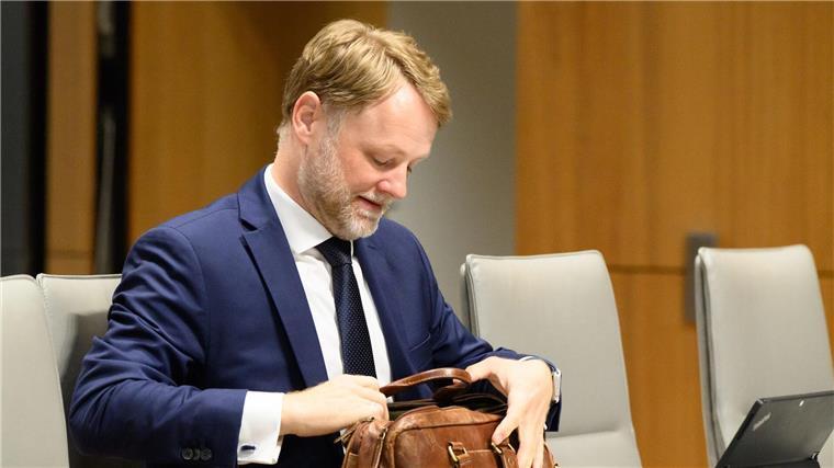 Finanzminister hat Verständnis für höhere Grundsteuer Finanzminister Heere erinnert an das Recht der Kommunen, die Höhe der Grundsteuer selbst festzulegen. (Archivbild)