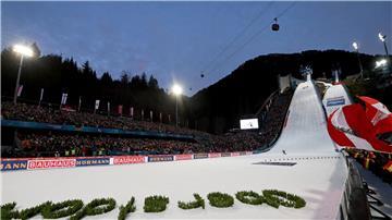 Finden in der Oberstdorfer Skisprung-Arena 2031 wieder Weltmeisterschaften statt?
