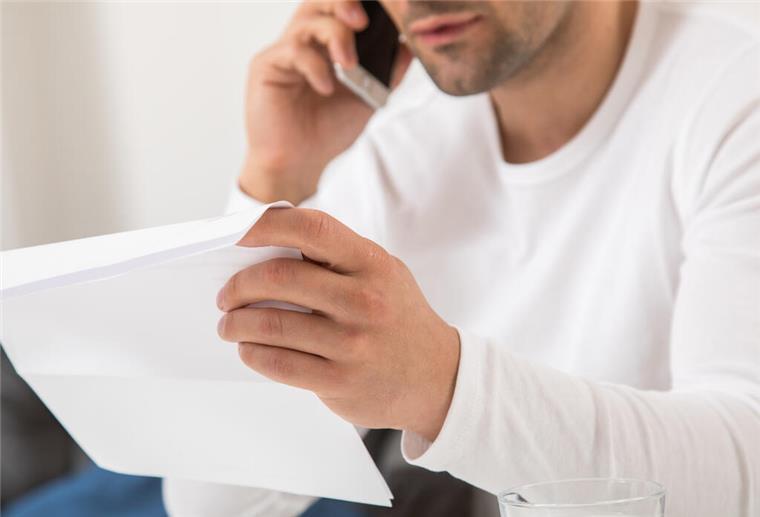 Flattert eine Rechnung für angeblichen Telefonsex ins Haus, sollte man keinesfalls vorschnell zahlen.