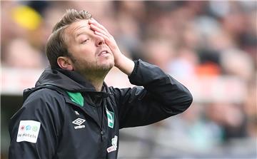 Florian Kohfeldt, Trainer von Werder Bremen, fährt mit Abwehrsorgen in zweite Trainingslager.