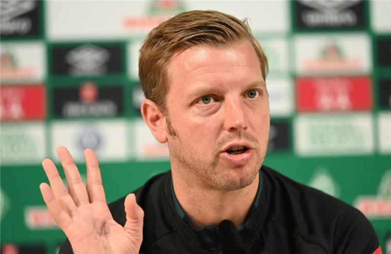 Florian Kohfeldt, Trainer von Werder Bremen ist schon "genervt", wie er sagt.