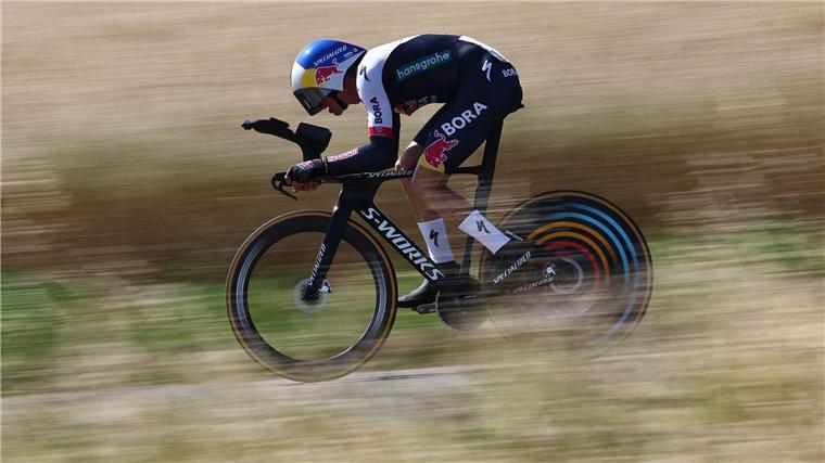 Dauphiné: Lipowitz knapp an Gelb vorbei - Evenepoel jubelt Florian Lipowitz ist bei der Dauphiné-Rundfahrt nun schon Gesamtzweiter.