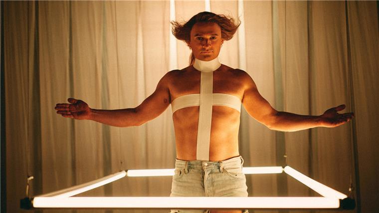 90er-Nostalgie und Ironie: Neue TV-Serie mit Florian Lukas als One-Hit-Wonder