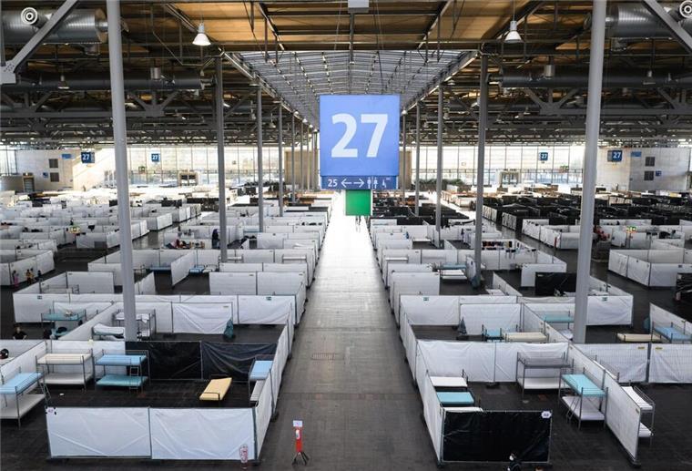 Monatelanges Warten: Geflüchtete in Hannover teils 9 Monate in Notunterkünften Forderung nach Schließung von Messehallen als Notunterkünfte in Niedersachsen