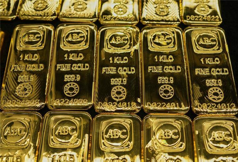Durchbruch! Diese Forscher haben Blei in Gold verwandelt Ein-Kilogramm-Goldbarren mit einem Reinheitsgrad von 99,99 Prozent.