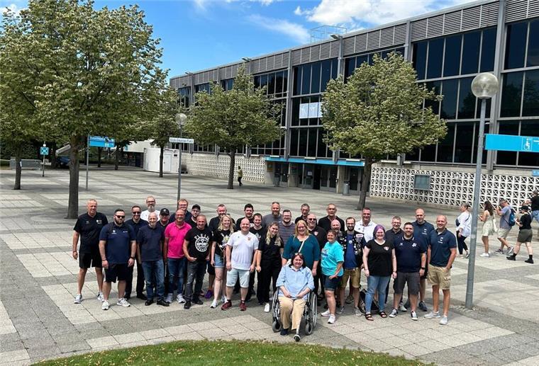 Fanbeauftragte sind Reiseleiter, Koordinatoren und auch Streitschlichter Foto vom Treffen der Fanbeauftragten der DEL in München im Juli.