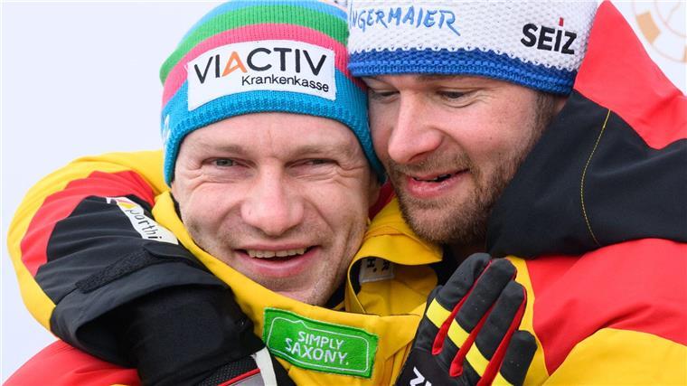 Double im Bob-Gesamtweltcup für Friedrich - Lochner siegt Francesco Friedrich (links) gewann den Gesamt-Weltcup, Johannes Lochner das Viererbob-Rennen im Weltcup.