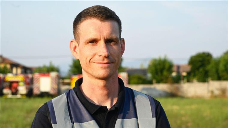 Tränen zum Abschied: Deutsche Feuerwehrleute auf Heimreise Frank Frenser, der Sprecher der Feuerwehr Bonn, erzählt vom emotionalen Abschied der deutschen Feuerwehrleute. (Archivbild)