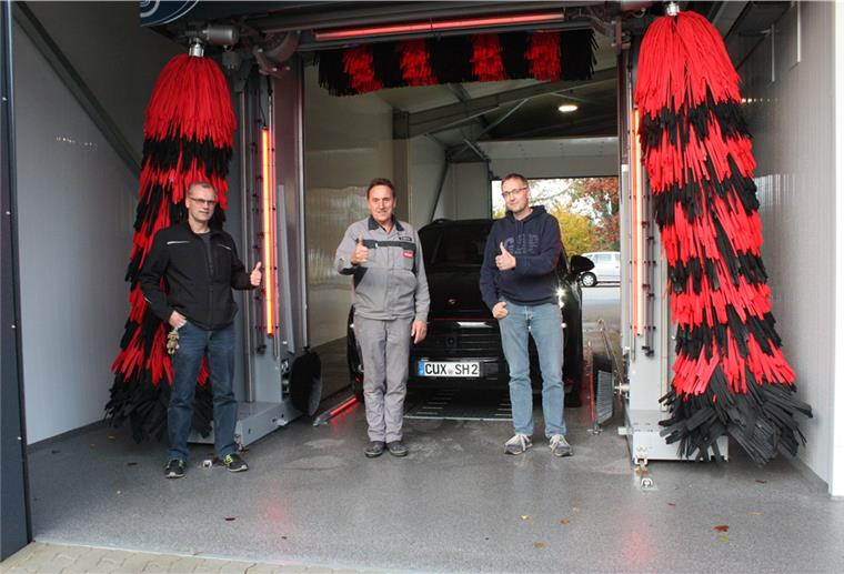 Discolicht und Schaumparty - wo Partyfans ihr Auto waschen Waschanlage in Beverstedt
