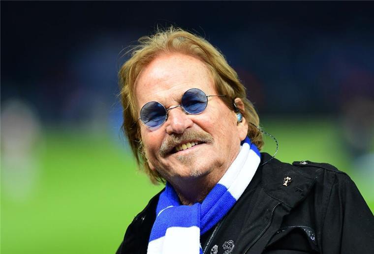 Frank Zander will nach OP wieder zur Hertha Frank Zander ist nach seiner OP auf dem Weg der Besserung.