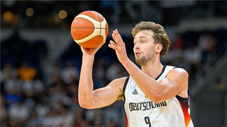 Deutsche Basketballer gewinnen auch zweiten EM-Test Franz Wagner und die deutschen Basketballer haben auch den zweiten EM-Test gewonnen.