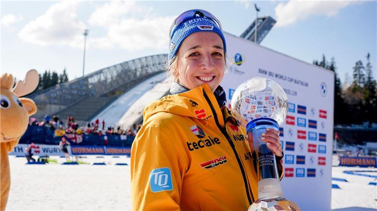 Franziska Preuß aus Deutschland gewinnt den Biathlon-Weltcup.