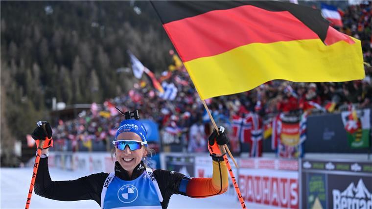 „Unfassbar wichtig“: Deutsche Sehnsucht nach Staffel-Gold Franziska Preuß gewann in Lenzerheide Gold in der Verfolgung.