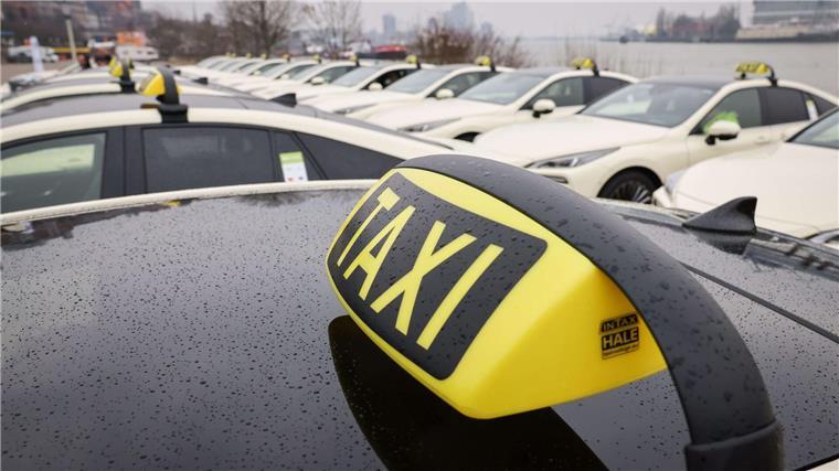 FreeNow erreicht Gewinnzone FreeNow konzentriert sich auf das Geschäft mit Taxis und erreicht damit die Gewinnzone.