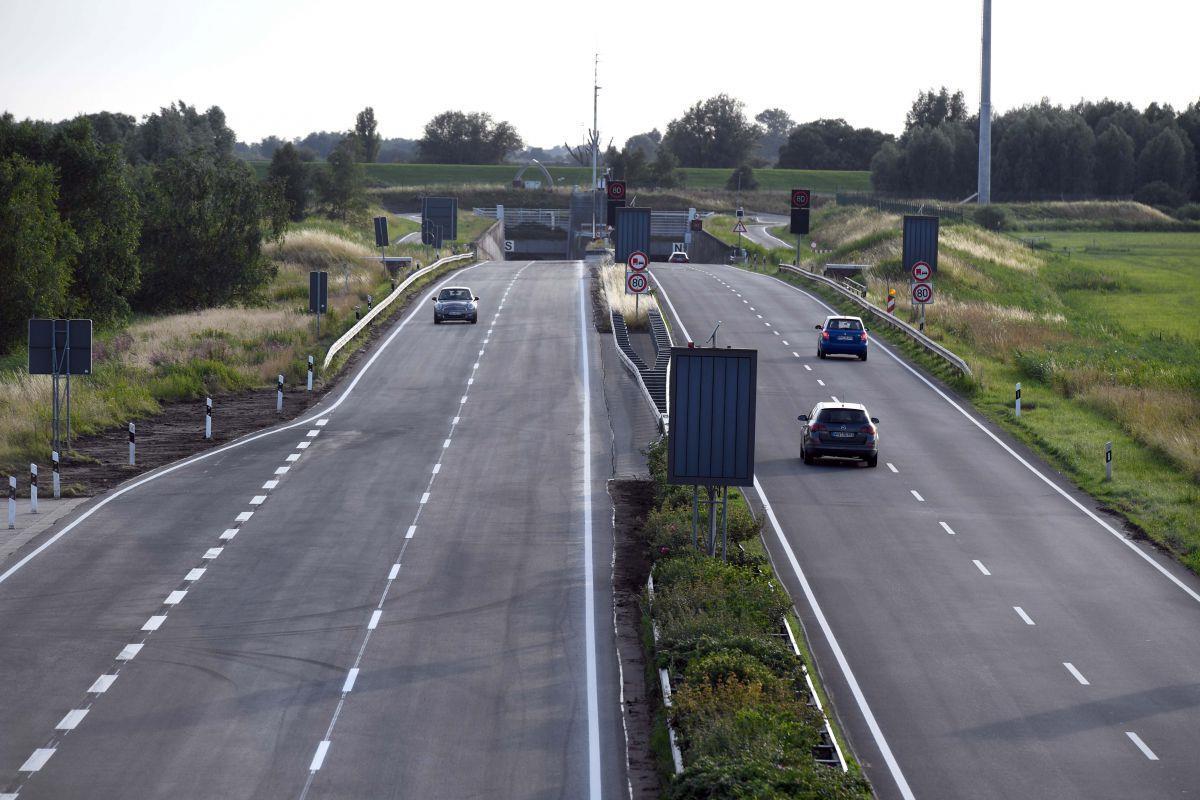 Freie Fahrt nach wochenlangem Stop-and-go: Der Wesertunnel ist wieder komplett geöffnet.