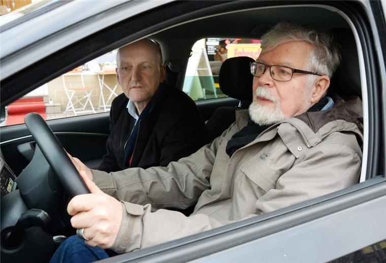 Altersforscher gegen verpflichtende Fahrtests für Senioren Freiwillige Sicherheitstrainings oder Rückmeldefahrten, wie sie Fahrschulen zum Teil anbieten, seien sinnvoll, betont der Gerontologe Georg Rudinger.