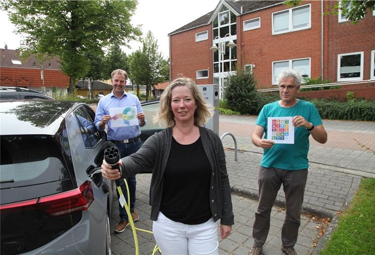 Nachhaltigkeit in Beverstedt: Bürger kommen mit ihren Ideen Freuen sich auf die Ideen der Bürgerinnen und Bürger, um die Gemeinde nachhaltiger zu machen (von links): Bürgermeister Guido Dieckmann, seine Stellvertreterin Claudia Lühmann und der Nachhaltigkeits-Experte der Gemeinde, Martin Borgwart. Mobilität soll nur eines der Themen sein.