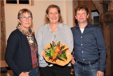 Freuen sich auf gute Zusammenarbeit: Bürgermeisterin Susanne Schmiedel (Mitte) mit ihren Stellvertretern Georg Gerken und Ursula Otten.