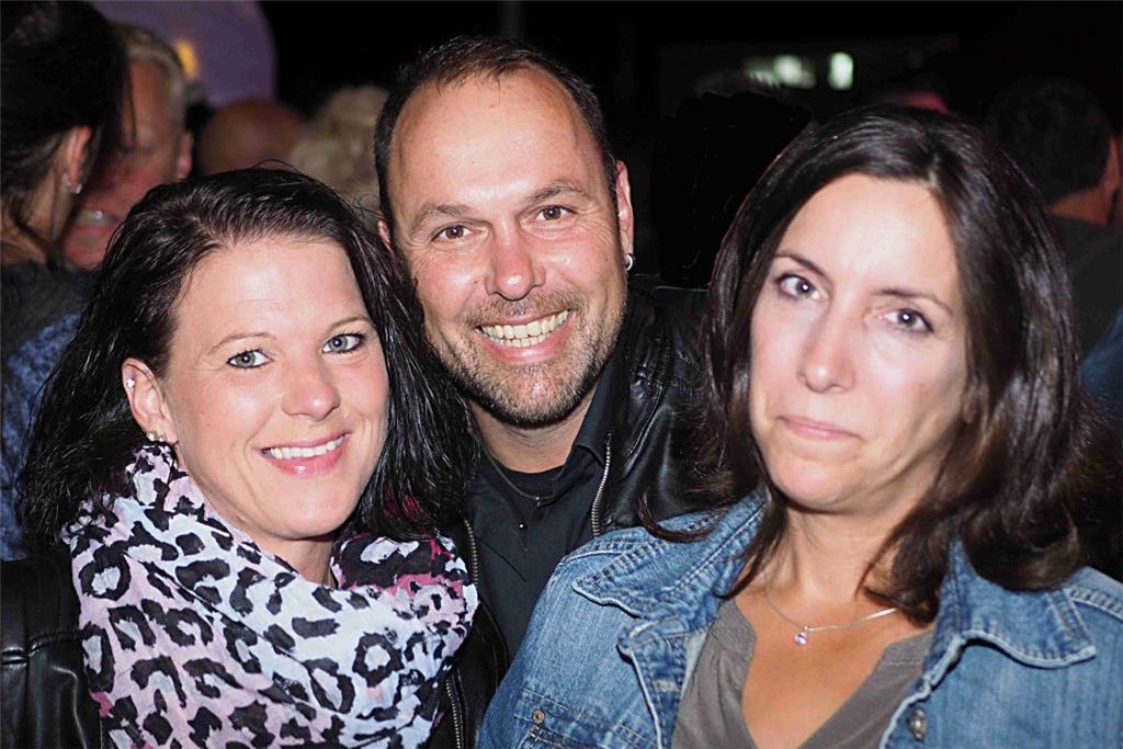Fröhliche Gesichter am Freitagabend beim Langener Stadtfest.