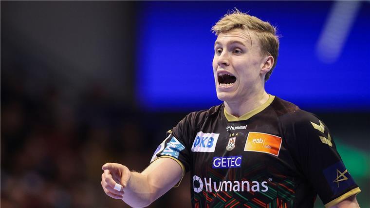 Berlin mit nächstem Kantersieg Richtung Handball-Titel Früh in der Zuschauerrolle: Magdeburgs Gisli Kristjansson.