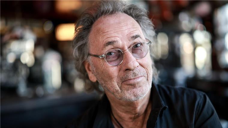 Hugo Egon Balder raucht nicht mehr - und niemand merkt es Früher rannte Hugo Egon Balder immer zum Rauchen raus - jetzt nicht mehr.