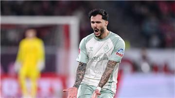 Frust bei Werder: Leonardo Bittencourt beim 0:5 in Freiburg.