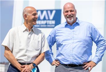 MV-Werften: Finanzchef Carsten Haake (rechts) und Peter Fetten 