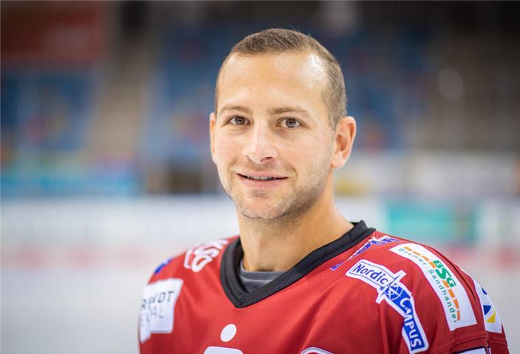 Fünf Jahre ist Alex Friesen bereits bei den Fischtown Pinguins - zwei weitere Spielzeiten werden hinzukommen.