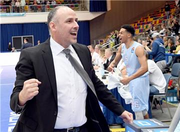 Fünf Spiele, zwei Siege: Trainer Michael Mai hat den Eisbären neues Leben eingehaucht.