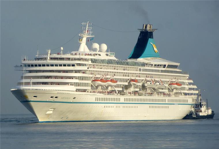 Kreuzfahrt: Diese Schiffe werden am Terminal in Bremerhaven erwartet Kreuzfahrtschiff Artania auf See.