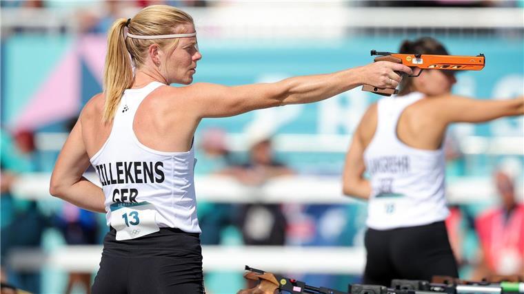 Wieder Reit-Drama statt Happy End im Olympia-Fünfkampf Fünfkämpferin Annika Zillekens mit der Laserpistole beim Laser Run.