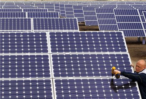 Für den geplanten Solarpark stehen auf dem Gipsberg rund 3,6 Hektar Fläche zur Verfügung. Das entspricht in etwa der Größe des alten Klinikgeländes an der Albert-Schweitzer-Straße.