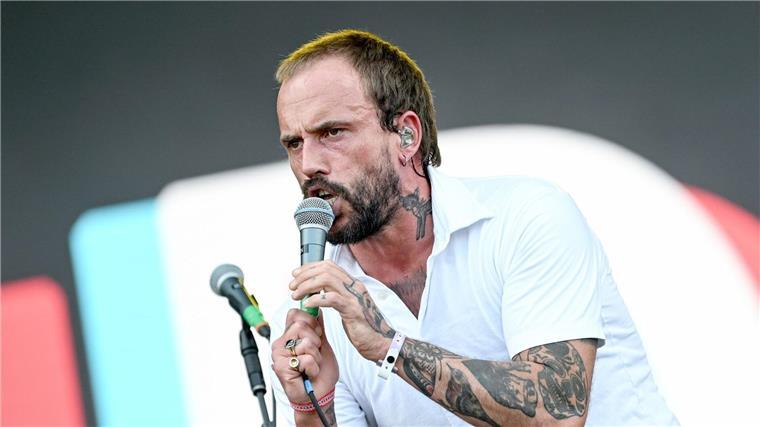 Neues Idles-Album: Eine Ode an die Freudenfreude Für den Idles-Sänger Joe Talbot gibt es auf dem neuen Album nur Liebeslieder.