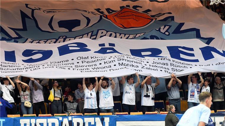 Für den Wiederaufstieg in die BBL brauchen die Eisbären eine Spielstätte, die mindestens 3.000 Zuschauern Platz bietet. Langfristig müssen es sogar 4.500 sein, um erstklassig spielen zu können.