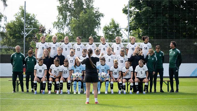 Fürs deutsche Team geht die EM los Für die deutschen Fußballerinnen geht die EM am Freitag los.