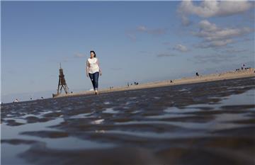 Für die einen ist es Nordsee-Schlick, für die Cuxhavener Kosmetikfirma La mer ein wertvoller Rohstoff für ihre Produkte.