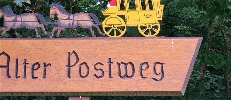 Durch Wald und Wiese zur Burg am See Alter Postweg